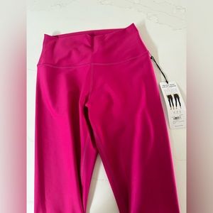 Alo Leggings NWT